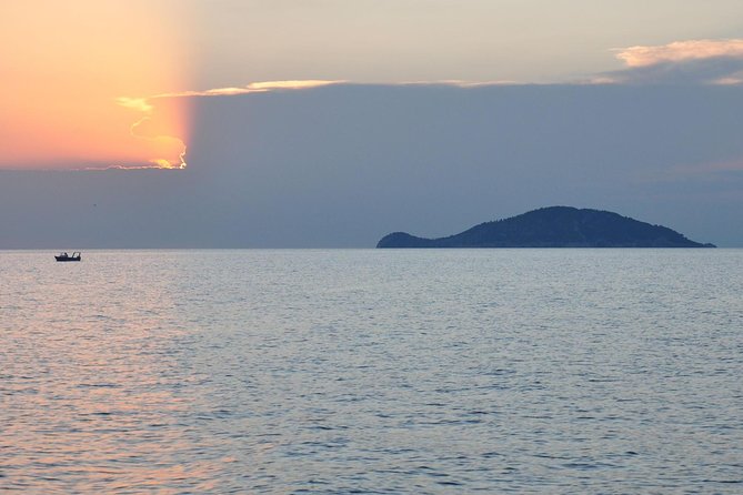 3 hours Neos Marmaras: Day or Sunset Sailing Tour Coves & Islands - What is included for $78.02