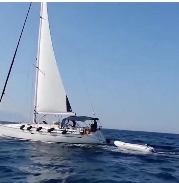 6 Hours Tour to Delos and Rhenia Islands with Sailing Yacht - Delos: ruins before the swimming stop