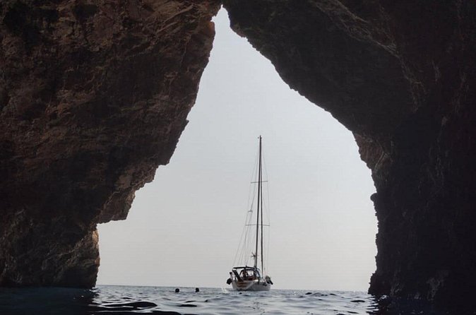 All Inclusive Daily Sailing with BBQ on Board - What the small group changes
