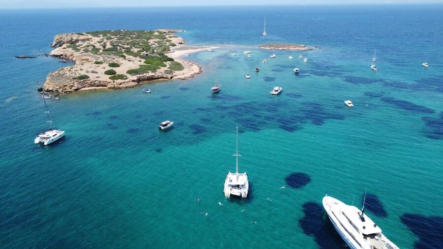 Athens: Catamaran Cruise with Fresh Lunch and Wine - The first hour at sea and the approach to Hydroussa