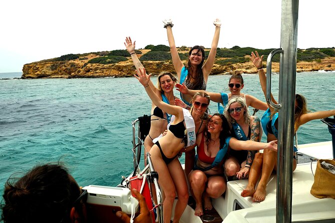 Athens Riviera Catamaran tour with fresh Meal Drinks and Swimming - Lunch at the second stop
