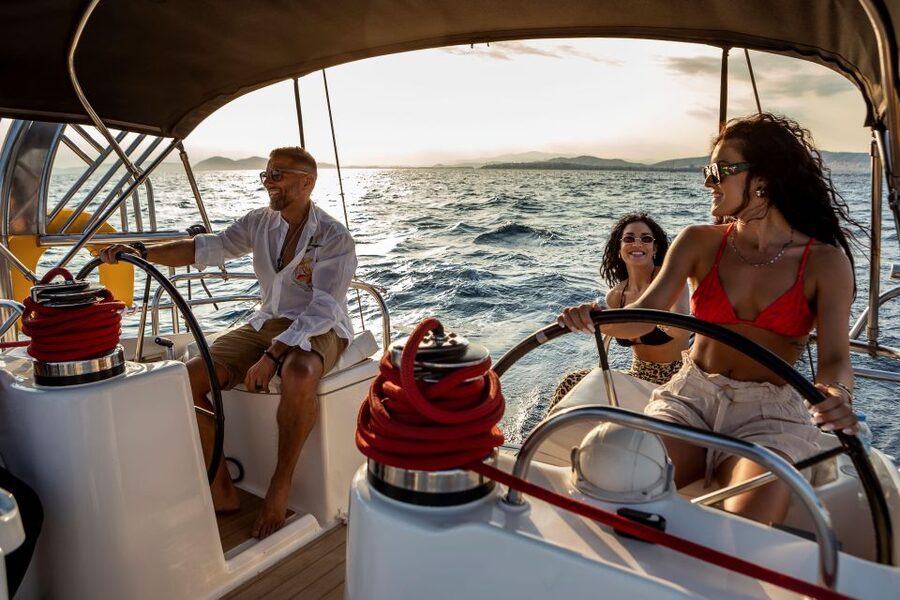 Athens Riviera: Private daily sailing cruise with lunch - Swimming, snorkeling, and time on deck