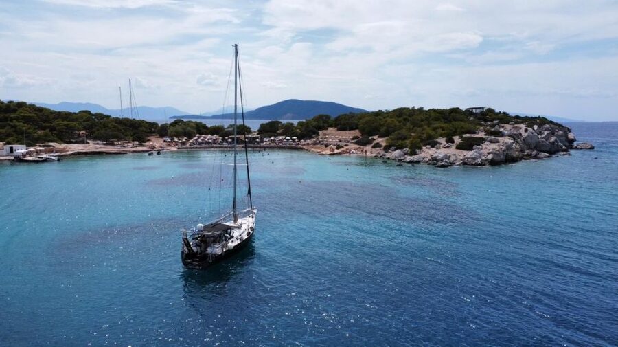 Athens Riviera: Private daily sailing cruise with lunch - Who will get the most from this cruise