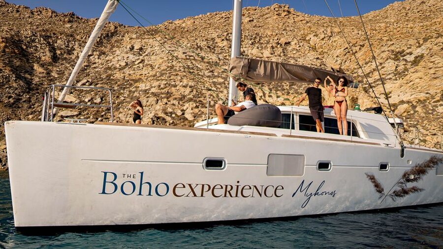 Catamaran’s Private Tour / Mykonos - Crew service and comfort