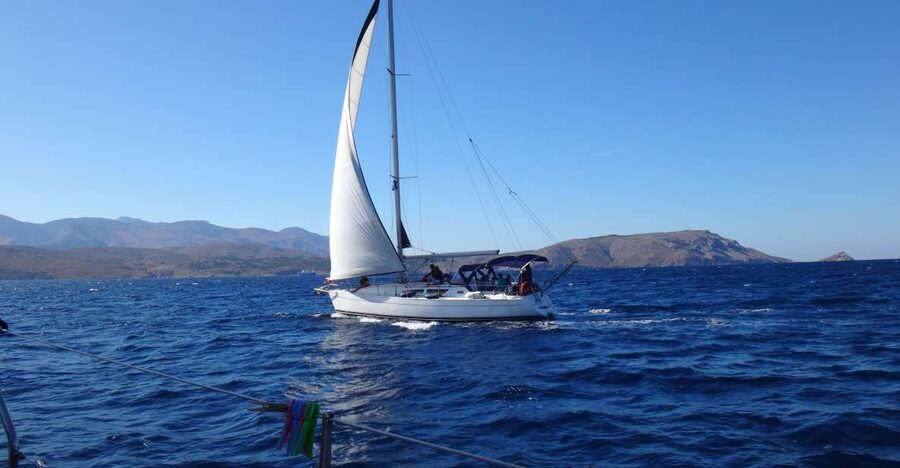 Chios: Sailing Boat Cruise to Oinouses with Meal & Drinks - Seeing Oinousses from the boat