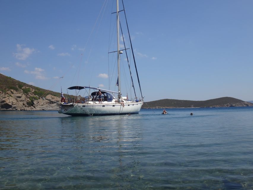 Chios: Sailing Boat Cruise to Oinouses with Meal & Drinks - Why the nine-person limit matters