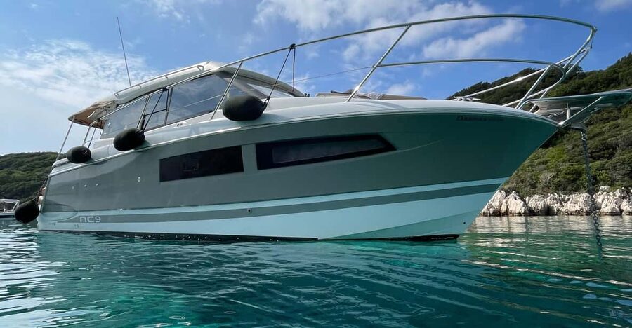 Corfu : Private Motor-Yacht Cruise with Corfu Town Views - Four hours around Corfu’s southern and northern waterfront
