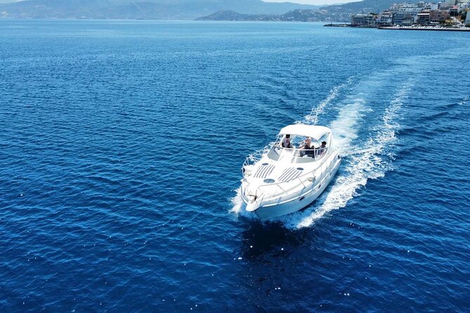 Crete Yacht Cruises 7-Hours Private Guided Cruise in Ag. Nikolaos - The yacht and the underwater scooter