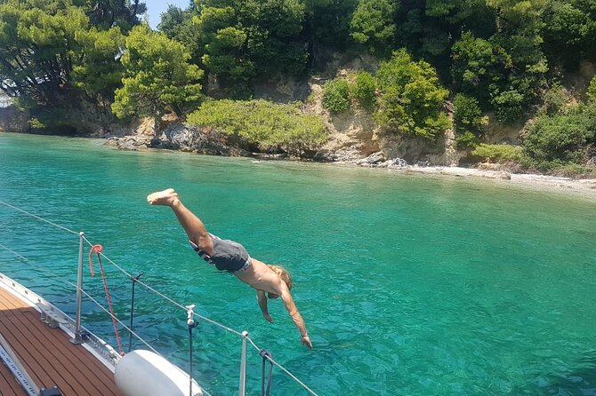 Day sailing Skiathos Skopelos with lunch on Rainbow yacht - A beach near Elios becomes the lunch stop