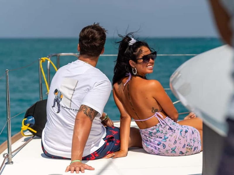 Dia Island Catamaran – Premium Lunch, Open Bar, Small Group - Brunch first, then a chef-prepared Mediterranean lunch