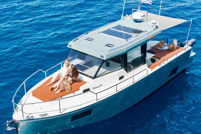 Diamond 36 Private Motor Yacht Caldera Cruise - A private way to see Santorini from the water