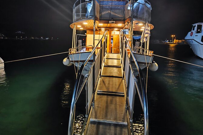 Dreamy Sails - Sunset Tour With Dinner And Wine - Food, wine, and the on-board bar
