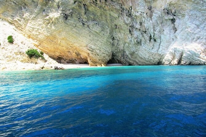 From Heraklion:Small group 5,5h Sunset Sailing trip to Dia Island - What the crew adds to the experience