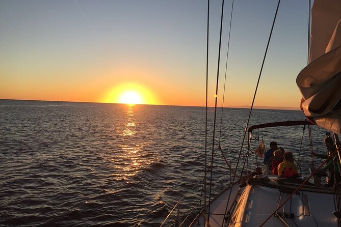 From Heraklion:Small group 5,5h Sunset Sailing trip to Dia Island - Passing the Old Venetian Harbor