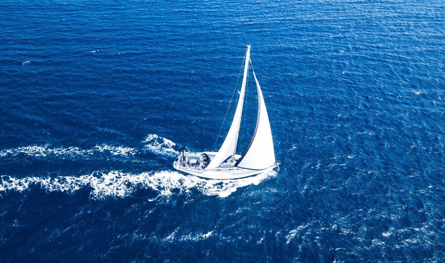 From Paros: Koufonisia & Naxos Sailing Cruise with Lunch - Cruising Kato Koufonisi to Laki Bay