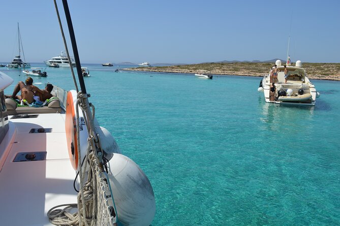 Full Day Catamaran Cruise in Paros - What the Catamaran Is Like Onboard