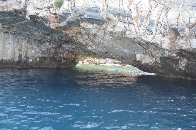 Full Day Catamaran Cruise in Paros - Food, Drinks, and What to Pack