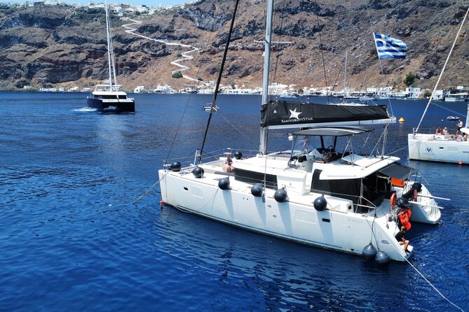 Half Day Premium Catamaran Cruise in Santorini including Oia - What the five-hour schedule really means