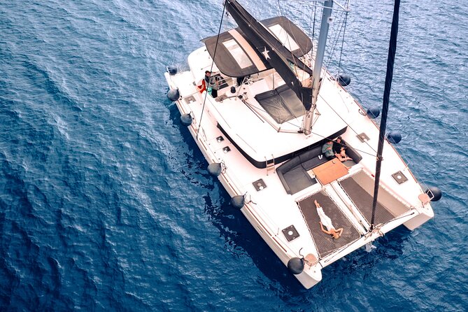 Half Day Premium Catamaran Cruise in Santorini including Oia - The volcano and warm water stop