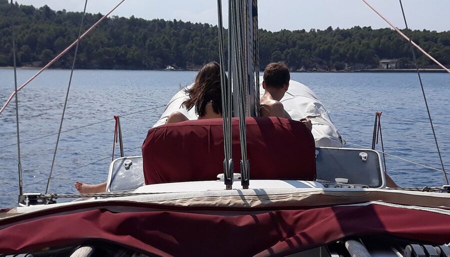 Halkidiki: 7 Hours Private Cruise with Sailing Boat - Kameno, the boat-only beach