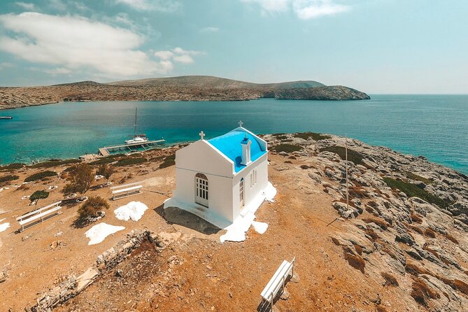 Heraklion: Catamaran Cruise to Dia with Sunset, Meal & Bar - The included drinks and what costs extra