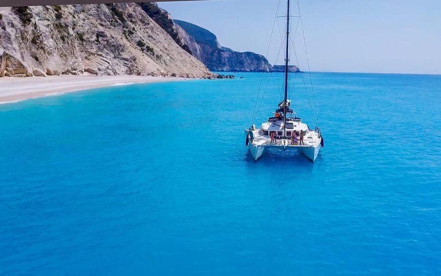Heraklion: Catamaran Sailing to Dia island - Morning sun or an afternoon return at sunset
