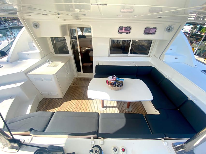 Heraklion: Catamaran Sailing to Dia island - What $141 buys you