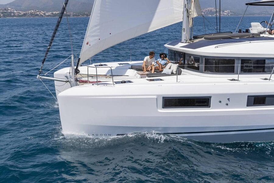 Heraklion: Dia Island Luxury Catamaran Cruise with Meal - What the crew adds to the day