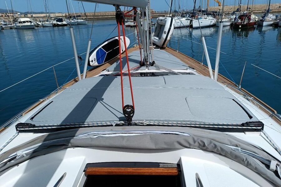 Heraklion: Dia Island Luxury Sailing Trip with Meal & Drinks - Comfort, equipment, and what to bring