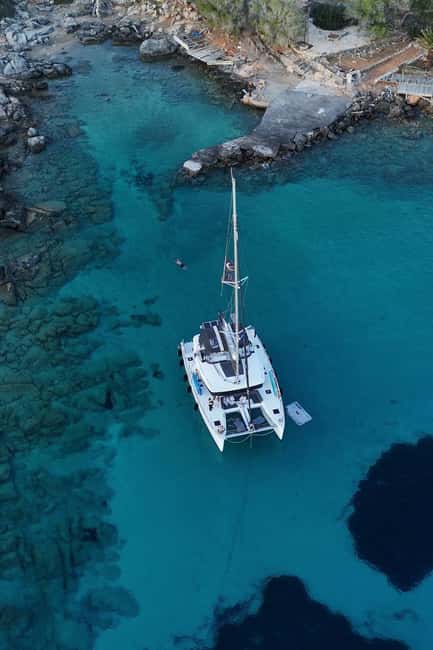 Heraklion Luxury Sailing Catamaran Dia Island | Gourmet Menu - Setting sail from Heraklion with EOS Yachts