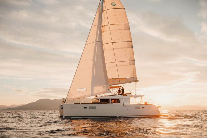 Heraklion: Private Catamaran Cruise to Dia with Meal&Drinks - The one-hour sail across the Cretan Sea