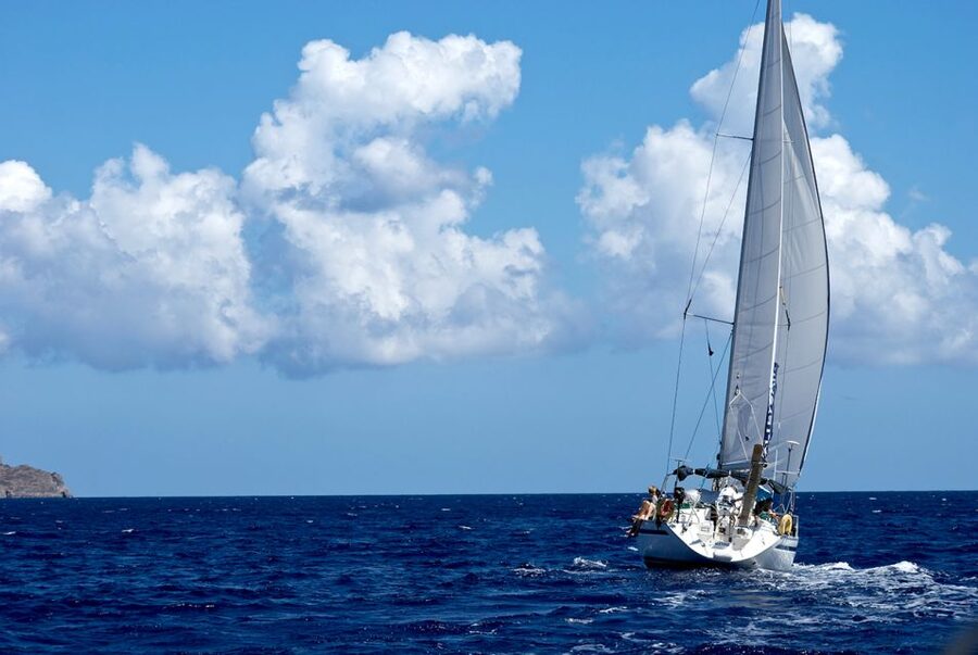 Heraklion: Private sailing to Dia Island with Lunch - Sailing north from Heraklion’s Venetian port