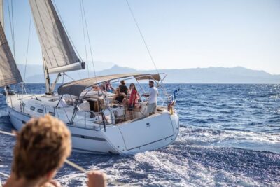 Sailboat Cruise to Dia Island with Drinks & Lunch