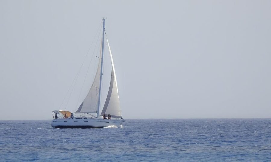 Heraklion: Sailing Cruise to Dia Island with Drinks and Meal - What to bring and what to arrange early