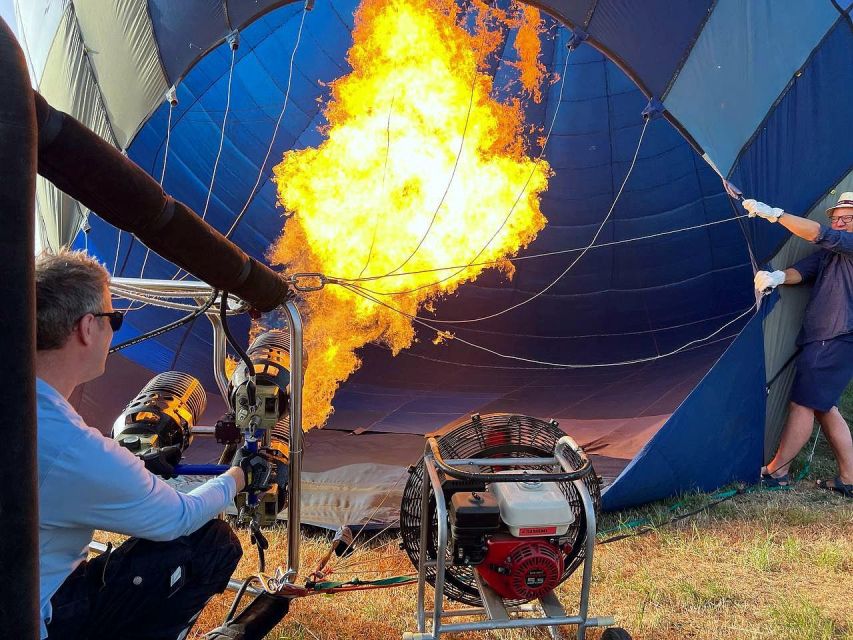 Heraklion: Sunrise Balloon Flight & Sunset Catamaran Cruise - What the morning breakfast adds