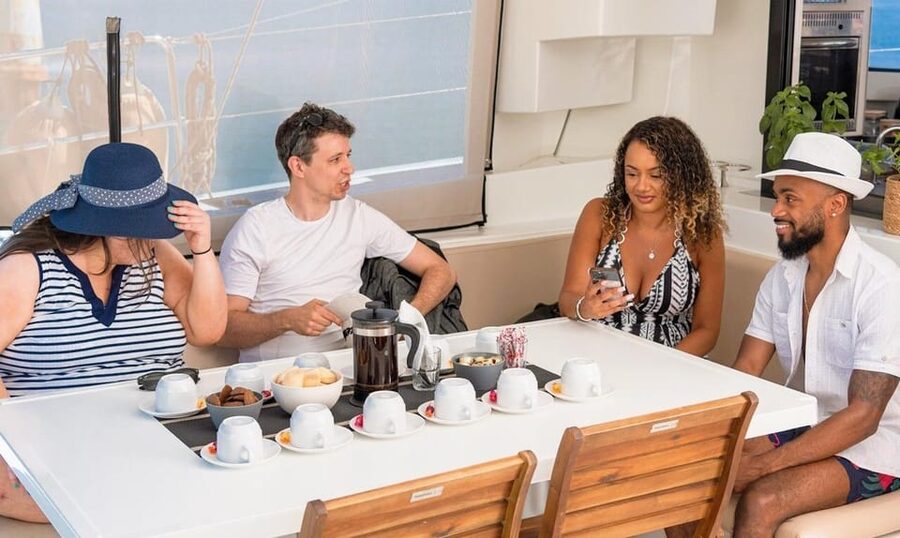 Hersonissos: Private Catamaran Cruise, Dia Island with Lunch - Music, Wi-Fi, and the return sail
