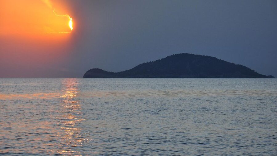 Kassandra: Sunset Sailing Boat Tour of Secluded Coves - Food, drinks, and what to pack