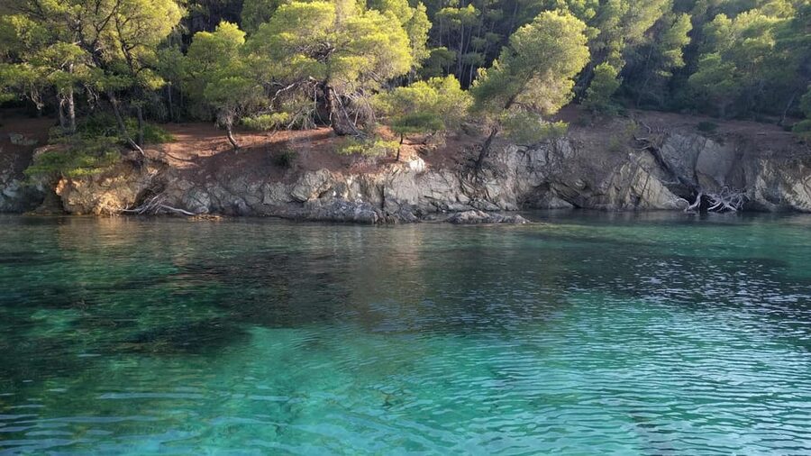 Kassandra: Waterfront Sailing Boat Tour of Secluded Coves - Practical packing for the Aegean