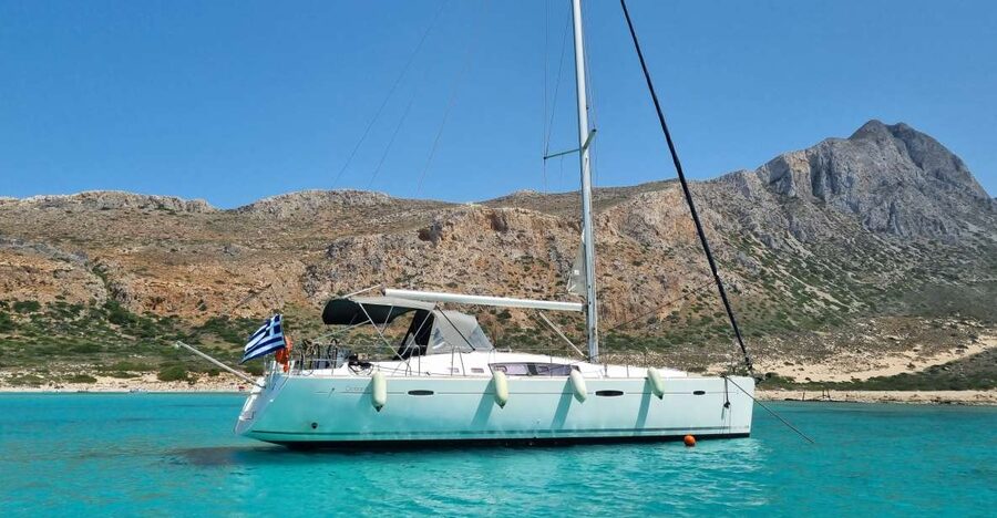 Kissamos: Balos and Gramvousa Private Sailing Trip with Meal - A Cretan lunch under the bimini