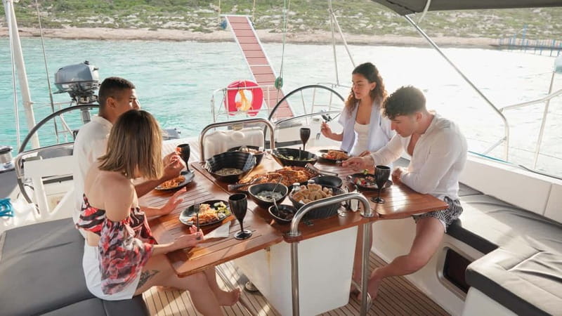 Kissamos: Balos & Gramvousa Luxury Catamaran Cruise - Lunch after the first swim