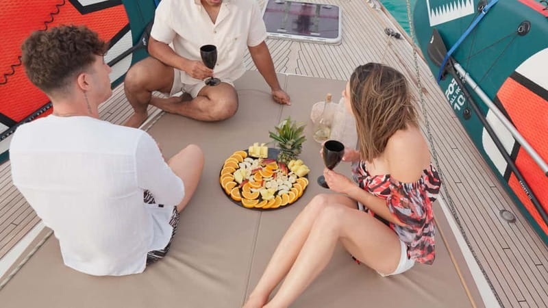 Kissamos: Balos & Gramvousa Luxury Catamaran Cruise - The return sail to Kissamos