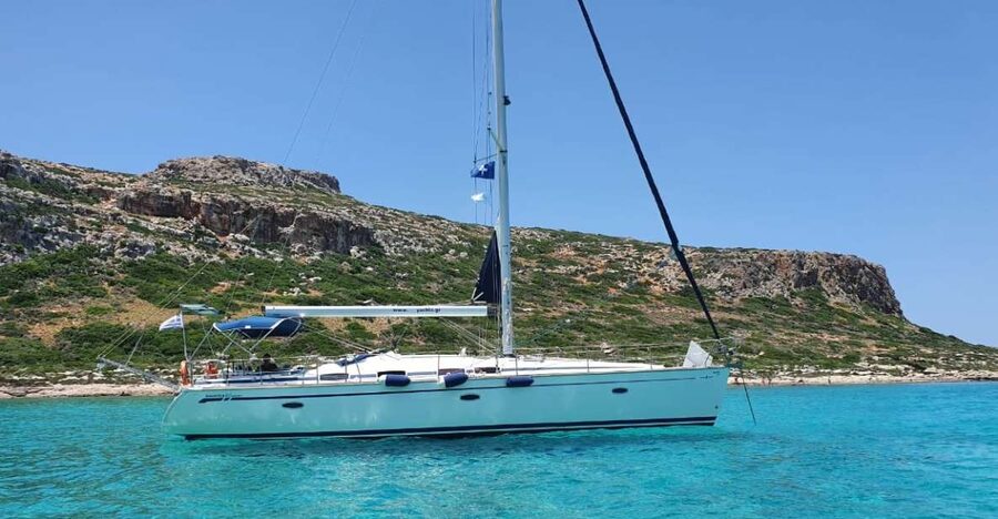 Kissamos: Catamaran Cruise to Balos & Gramvousa with Lunch - Crew, language, and the feel onboard