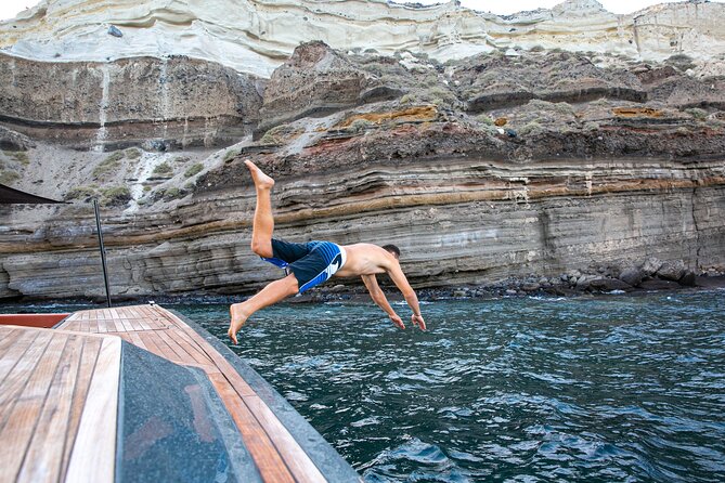 Luxury Private Power Catamaran Tour in Santorini - What the high price actually buys