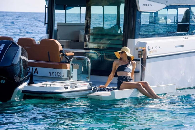 Luxury Yacht Experience Semi-Private North East - What the $235 price really buys