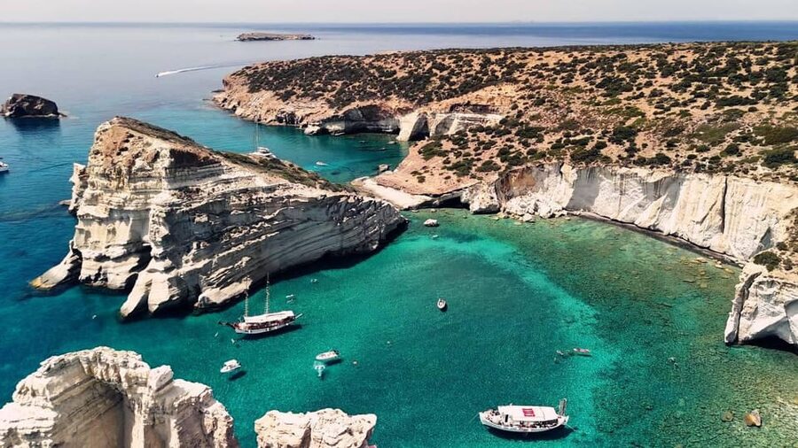Milos: Full Day Luxury Catamaran with Full Meal & Open Bar - Why a full day at sea makes sense on Milos