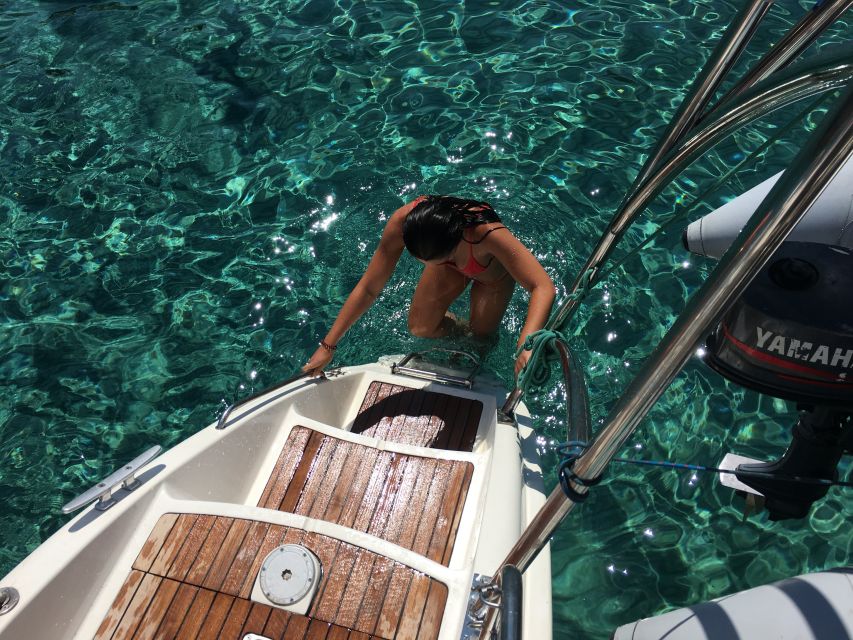 Milos: Half-Day Morning Catamaran Cruise to Kleftiko - Lunch, snacks, and drinks on the catamaran