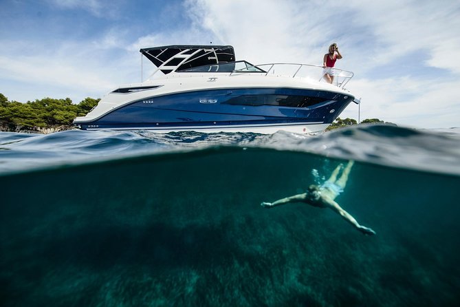 Motor Yacht (2020)Luxury Private Cruise Around Santorini - A private yacht is the main attraction