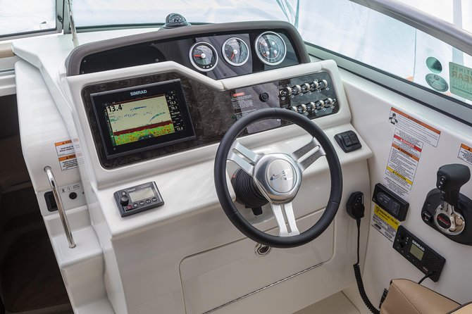 Motor Yacht (2020)Luxury Private Cruise Around Santorini - Black Beach and the Akrotiri lighthouse
