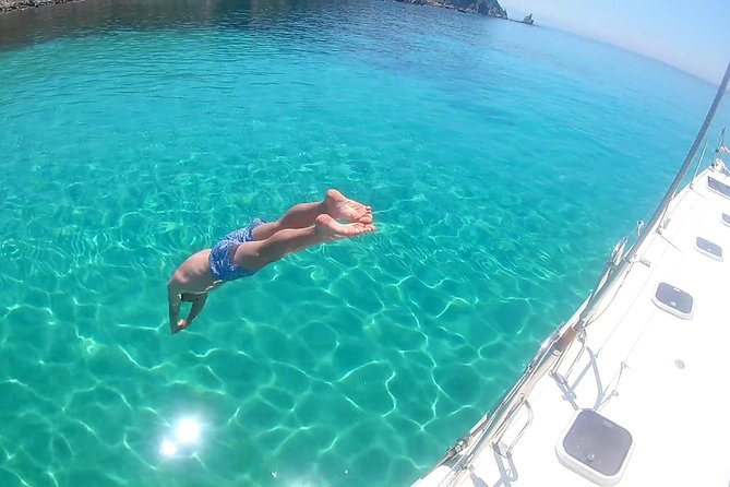 Mykonos Catamaran Full Day Private Cruise, 8-flavor Meal & Drinks - Why a private Mykonos catamaran day works so well