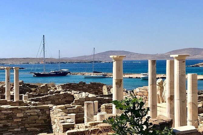 Mykonos Sail Cruise to Rhenia, Guided Tour of Delos, Lunch&Drinks - Meeting the yacht and learning the ropes